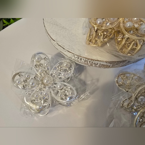 Flower Metal Claw Clips Bundle of 3 * Read Details - Picture 3 of 9